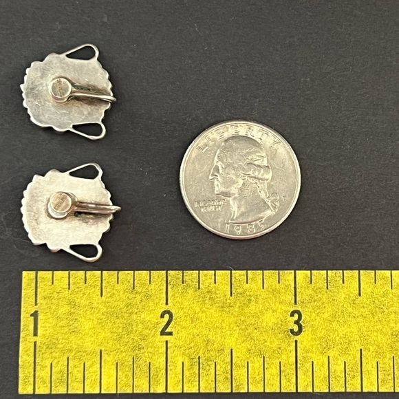 Vintage Native American Sterling Silver Zuni Sunface Earrings - Picture 8 of 8
